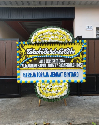Papan Bunga Duka di Mauk Timur