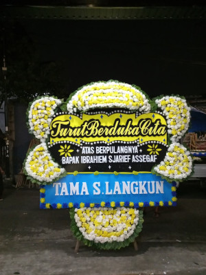 Papan Bunga Duka di Mauk Timur